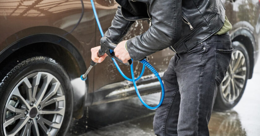 Myjka ciśnieniowa – prosty przewodnik po rozwiązaniach